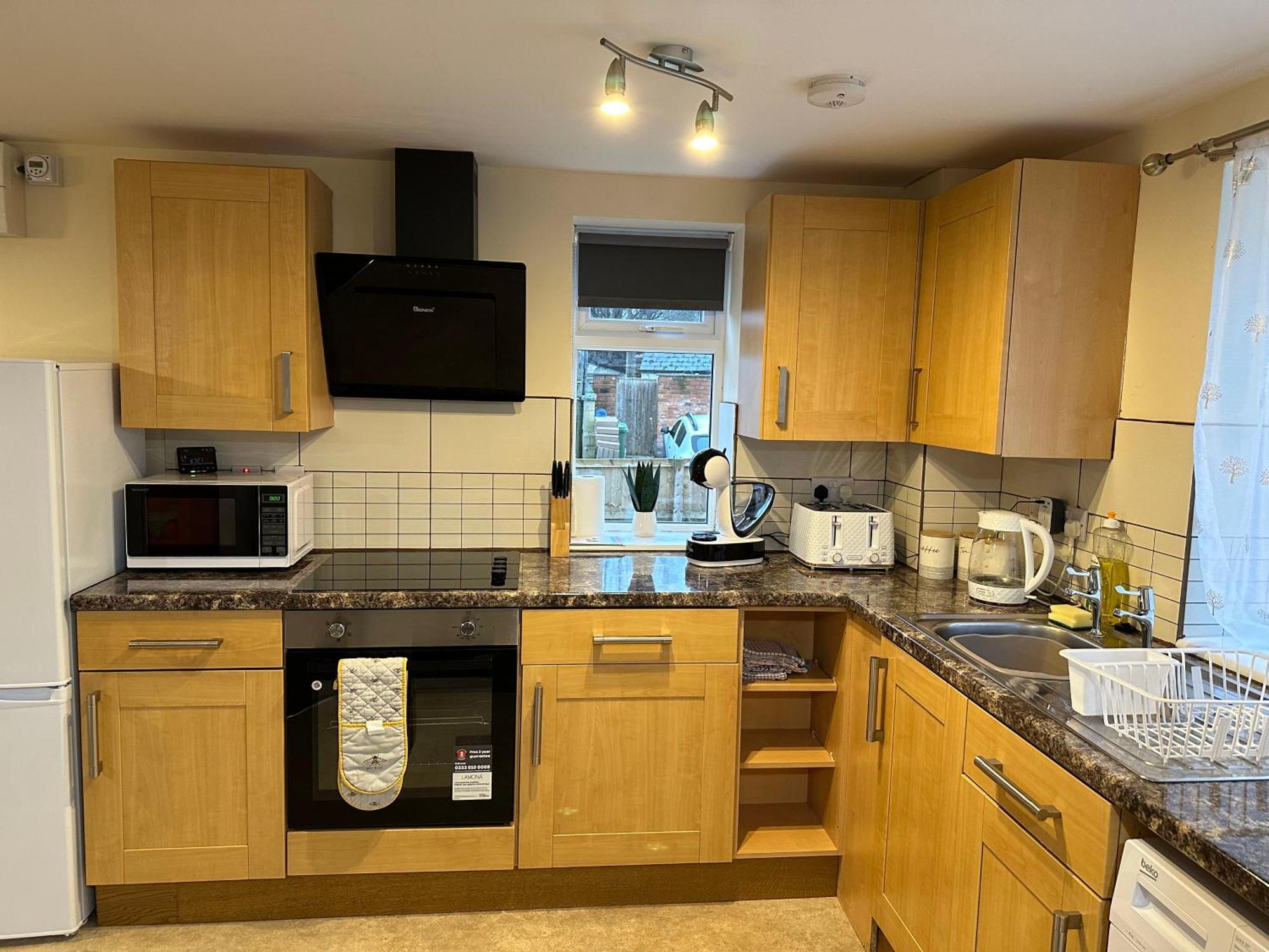 Orange Lilly In Stroud With Free Parking Apartamento Exterior foto